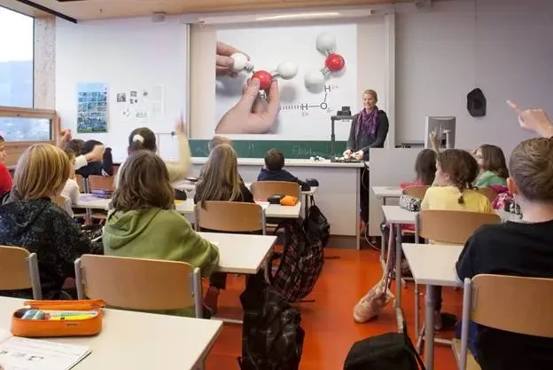 Phòng Học Thông Minh: Giải Pháp Thiết Bị Giáo Dục Hiện Đại 2025