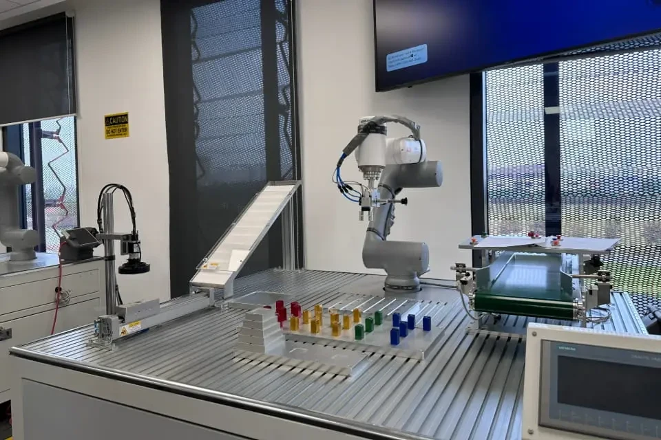 Thiết Bị Thực Hành Chuyên Nghiệp