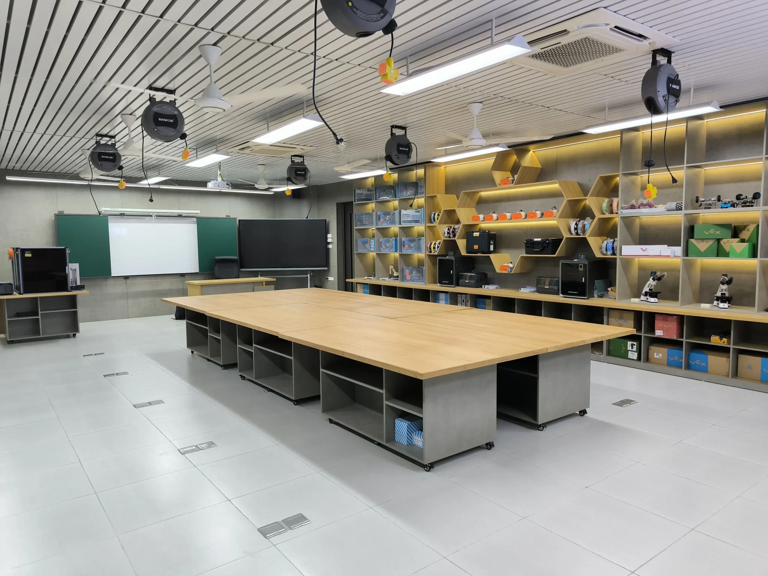 Thiết Bị Thực Hành Chuyên Nghiệp